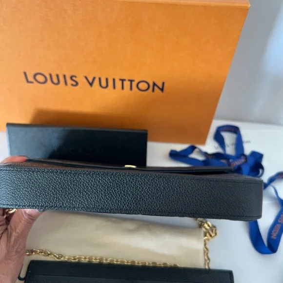 ❌❌SOLD❌❌ Félicie Pochette Louis Vuitton Black Monogram - FULL INCLUSION* - Picture 7 of 14